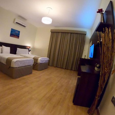Weekend Hotel & Apartments Muskat Eksteriør bilde