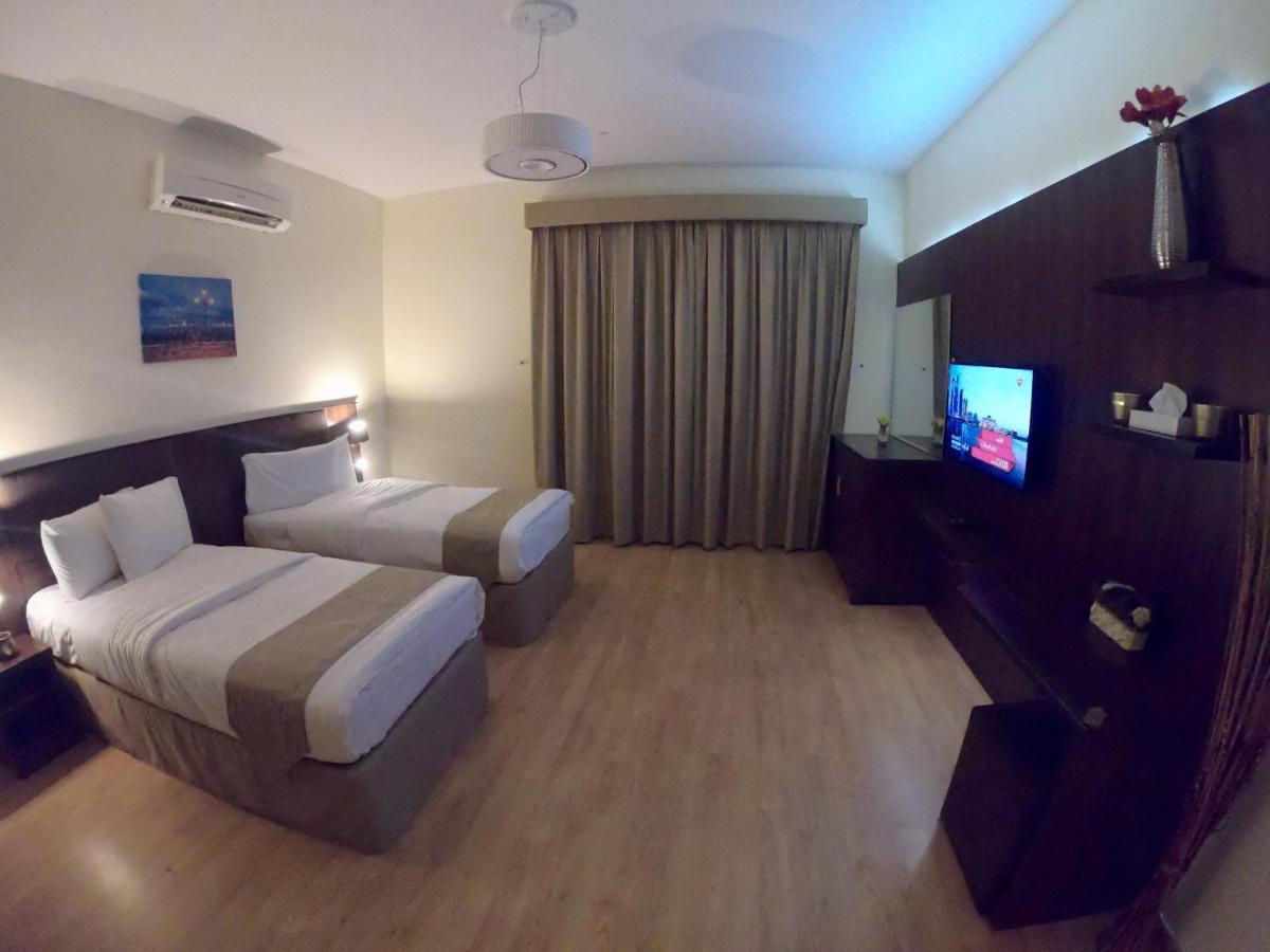 Weekend Hotel & Apartments Muskat Eksteriør bilde